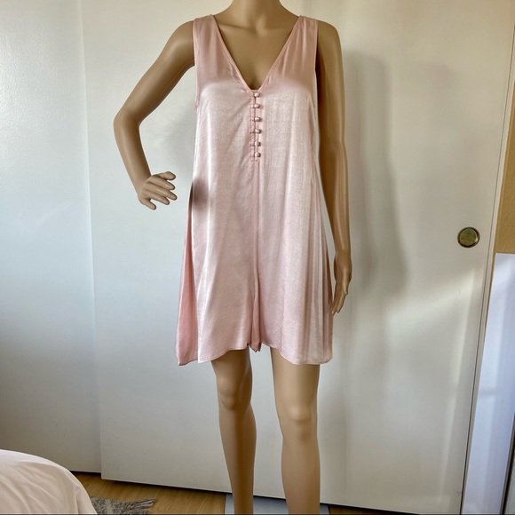 Cute Satin feel Romper NWT - Picture 2 of 9